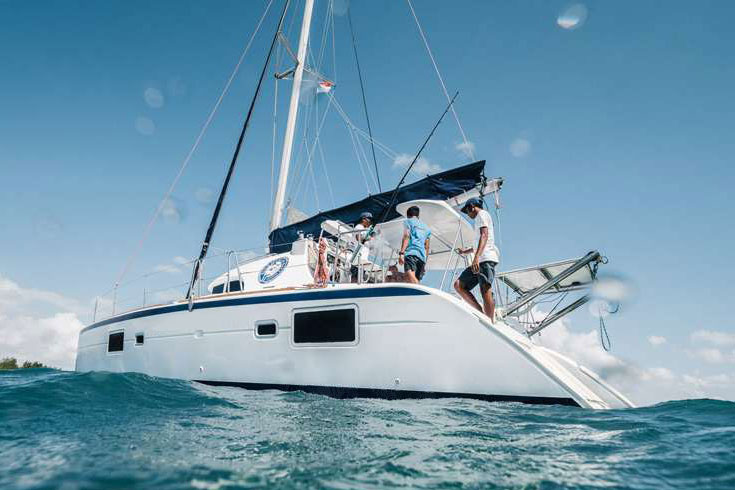 Catamaran Cruise BCL is a luxurious vessel ideal for day trips as well as overnight and sunset cruises for up to 12 persons. 