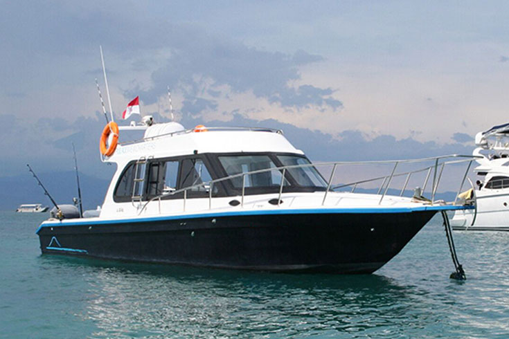 catamaran yacht bali